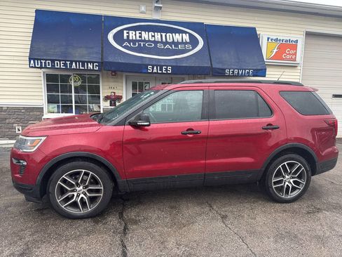 Used 2018 Ford Explorer Sport w/ Equipment Group 401A AWD/4WD image 2