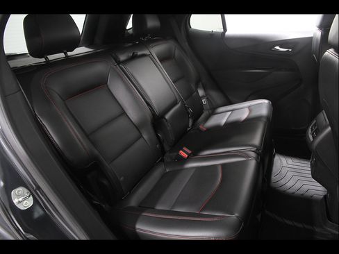 Certified 2022 Chevrolet Equinox RS w/ RS Leather Package AWD/4WD image 18