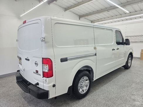 Used 2019 Nissan NV 2500 SV RWD image 6
