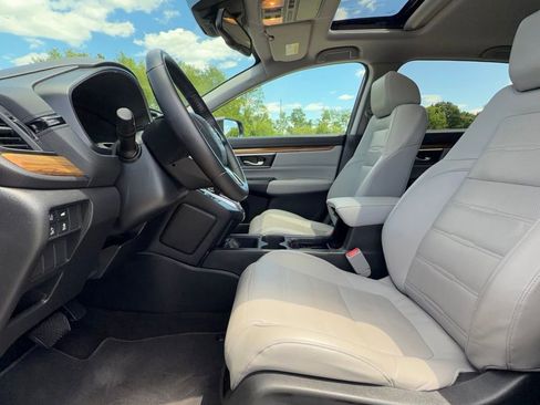 Used 2017 Honda CR-V Touring image 17