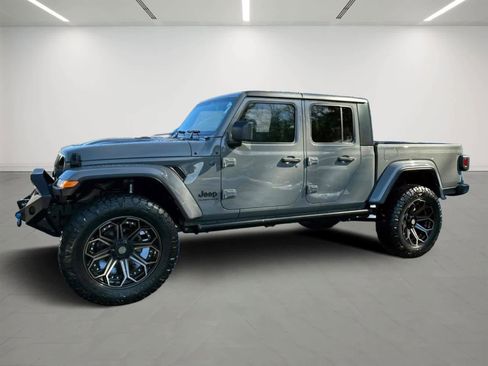 Used 2023 Jeep Gladiator Sport image 1