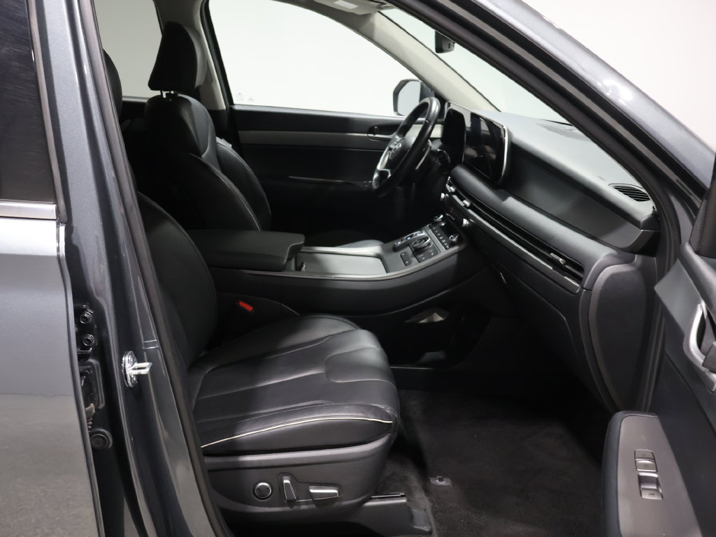 Used 2025 Hyundai Palisade SEL AWD/4WD image 24