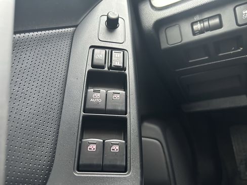 Used 2014 Subaru Forester 2.0XT Premium image 17