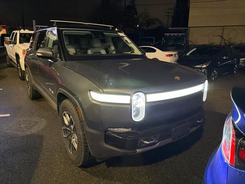 Used 2023 Rivian R1S Adventure image 4