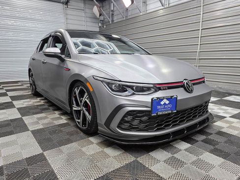 Used 2024 Volkswagen GTI SE FWD image 4