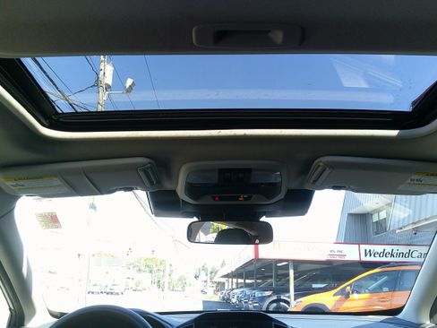 Used 2024 Subaru Crosstrek 2.0i Premium image 22