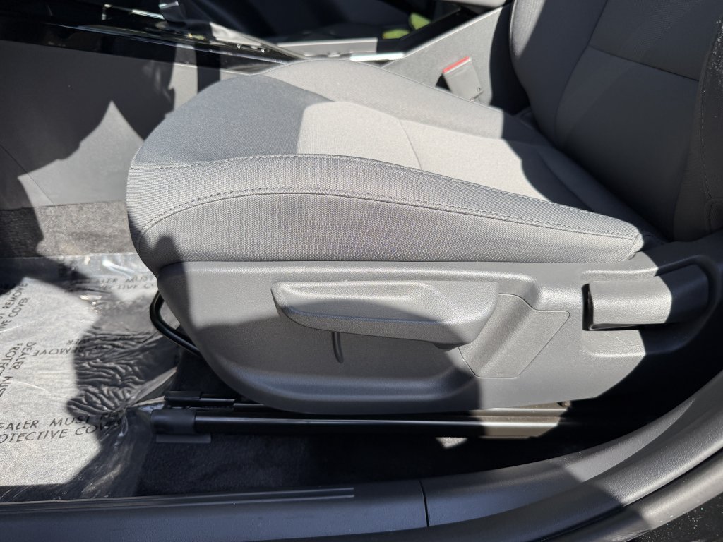 Used 2025 Kia Niro LX FWD image 28