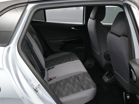 Used 2021 Volkswagen ID.4 Pro image 32