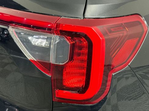 Used 2021 GMC Acadia SLE w/ Elevation Edition FWD image 52