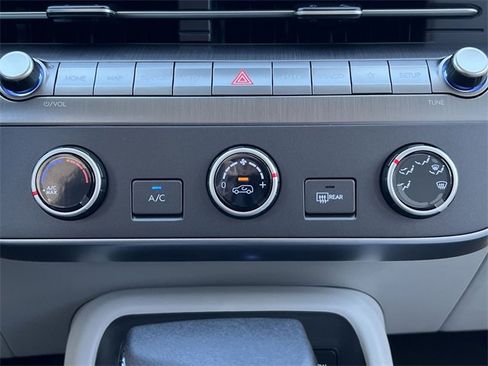 New 2026 Hyundai Kona SE image 6