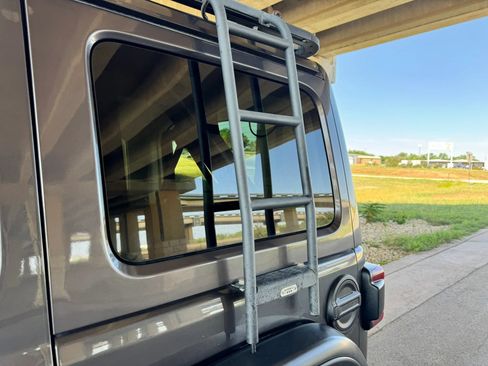 Used 2018 Jeep Wrangler Unlimited Rubicon AWD/4WD image 21