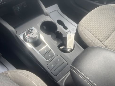 Used 2022 Ford Escape SE w/ Cold Weather Package image 12