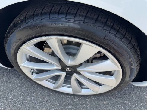 Used 2019 Tesla Model 3 Standard Range Plus image 10