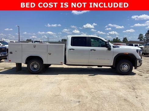 New 2025 GMC Sierra 3500 Pro w/ Convenience Package image 4