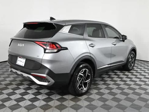 Used 2025 Kia Sportage LX image 7