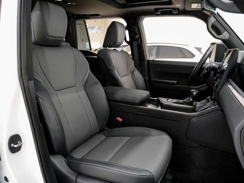 Used 2024 Lexus GX 550 w/ Accessory Package (2T) image 33