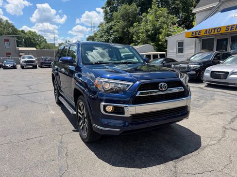 Used 2016 Toyota 4Runner Limited AWD/4WD image 2