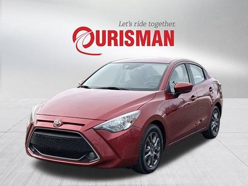 Used 2019 Toyota Yaris LE image 5