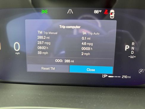 New 2026 Volvo XC60 B5 Plus w/ Protection Package Premier AWD/4WD image 16