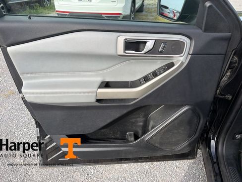 Used 2021 Ford Explorer XLT w/ Equipment Group 202A AWD/4WD image 20