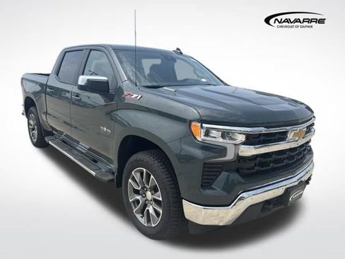 New 2026 Chevrolet Silverado 1500 LT w/ Z71 Off-Road Package AWD/4WD image 1