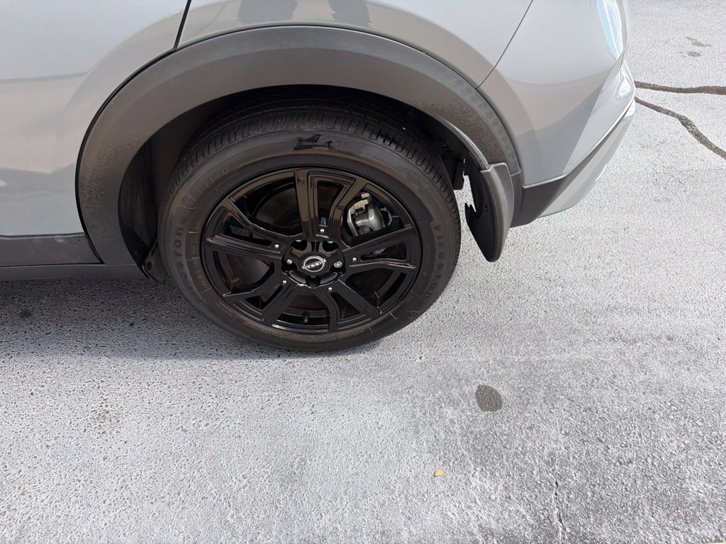 Used 2024 Nissan Kicks SR w/ SR Premium Package FWD image 13