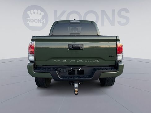Used 2022 Toyota Tacoma TRD Sport image 5