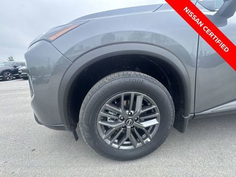 Certified 2025 Nissan Rogue S FWD image 10