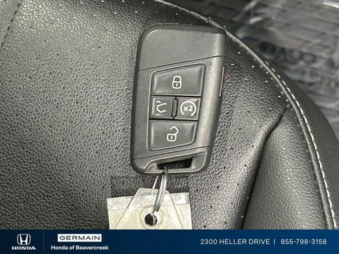 Used 2022 Volkswagen Tiguan SE R-Line FWD image 32