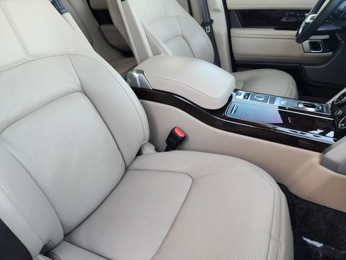 Used 2021 Land Rover Range Rover Westminster Edition image 12