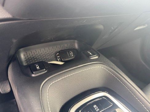 Used 2019 Toyota Corolla XSE FWD image 23