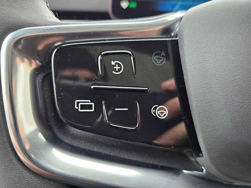 New 2026 Volvo EX90 Ultra AWD/4WD image 36