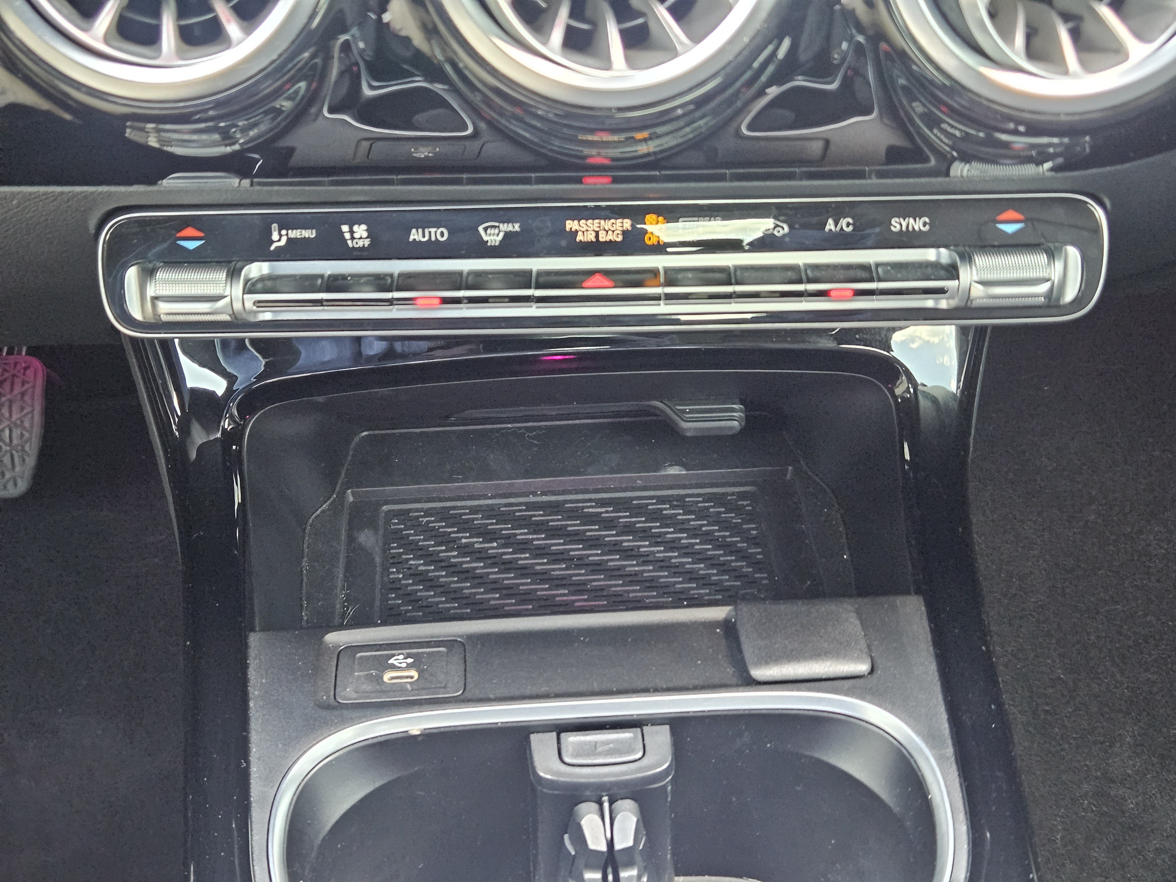 Used 2025 Mercedes-Benz CLA 250 image 11