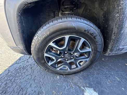 Used 2019 Jeep Compass Trailhawk image 26