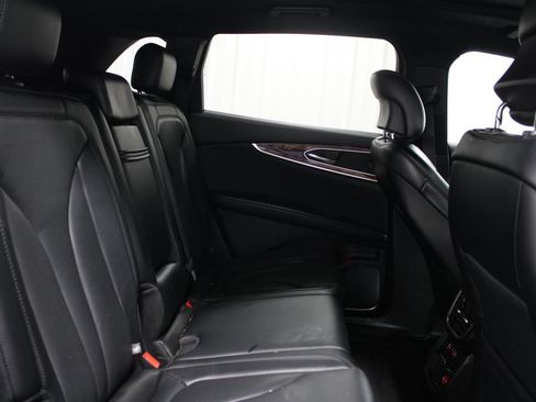 Used 2019 Lincoln Nautilus Reserve w/ Cargo Utility Package AWD/4WD image 22