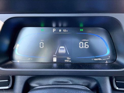 Used 2025 Hyundai Elantra Sport image 20