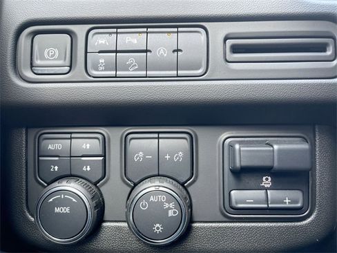 Used 2024 Chevrolet Tahoe Premier w/ Max Trailering Package image 17