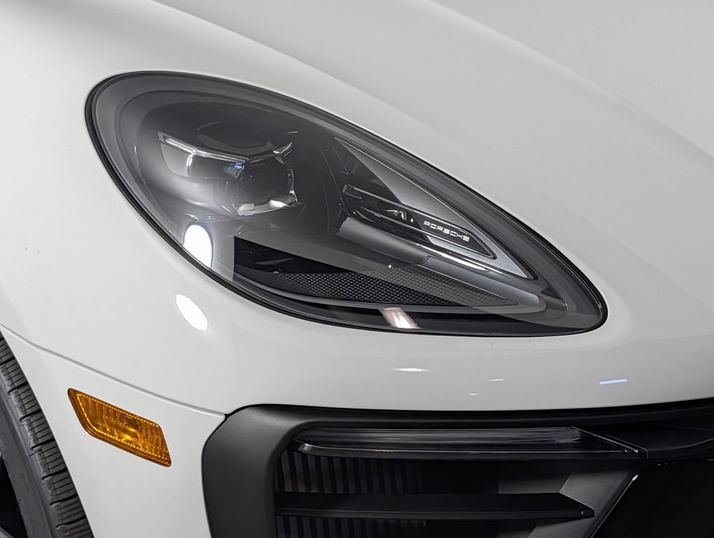 New 2026 Porsche Macan GTS AWD/4WD image 15