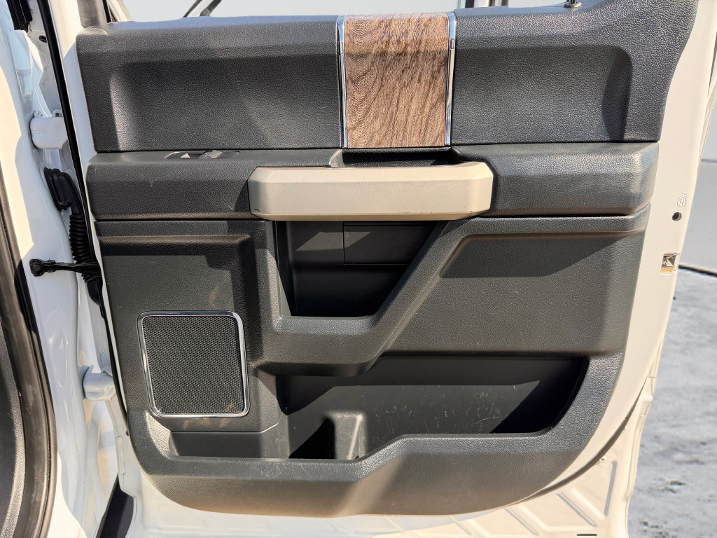 Used 2019 Ford F250 Lariat w/ Lariat Value Package AWD/4WD image 36