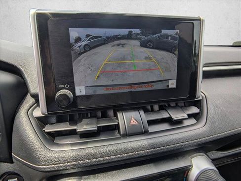 Used 2023 Toyota RAV4 XLE FWD image 14