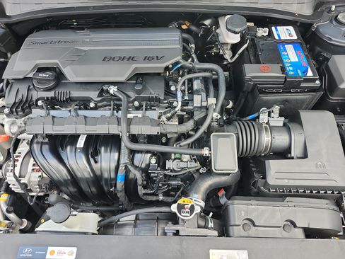 Certified 2023 Hyundai Elantra SE FWD image 20