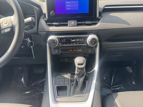 Used 2025 Toyota RAV4 LE AWD/4WD image 11