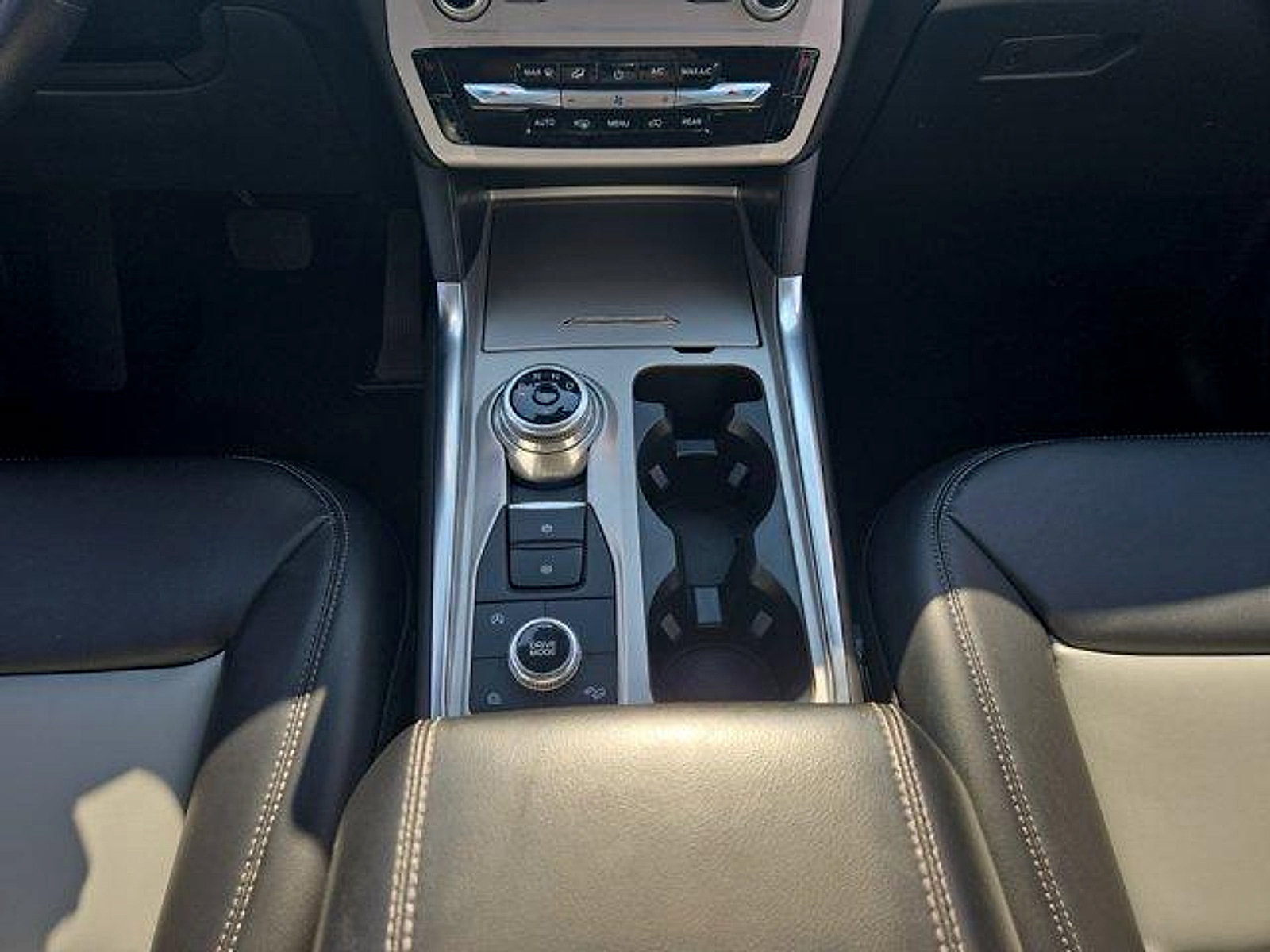 Certified 2023 Ford Explorer XLT w/ Equipment Group 202A AWD/4WD image 21