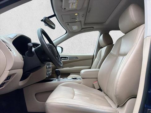 Used 2018 Nissan Pathfinder SL w/ SL Premium Package image 11