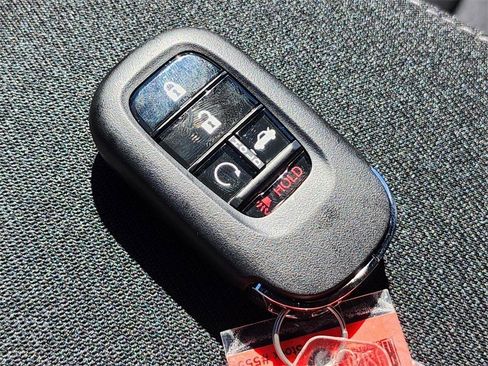 Certified 2025 Honda Civic Sport image 32