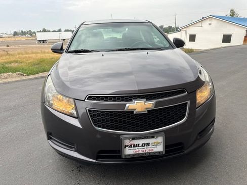 Used 2011 Chevrolet Cruze LTZ FWD image 2