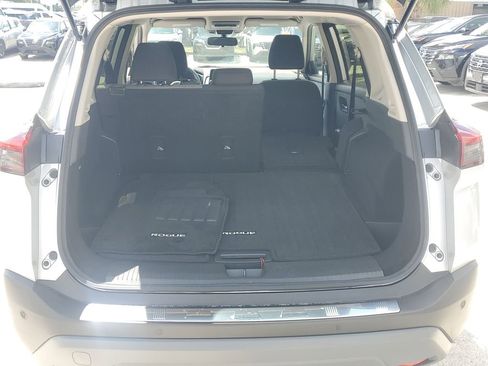 Certified 2023 Nissan Rogue SV FWD image 15