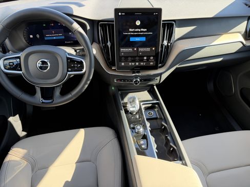 New 2026 Volvo XC60 B5 Core image 13
