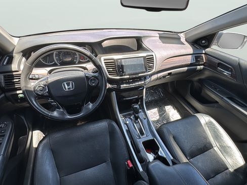 Used 2017 Honda Accord EX-L image 14