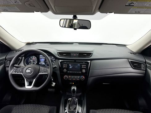 Used 2017 Nissan Rogue S image 18